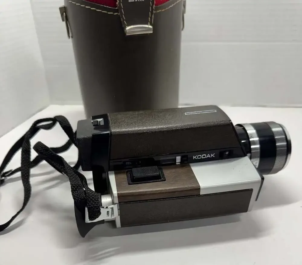 Vintage Kodak XL55 Super 8 Movie Camera with Case and Strap Read details